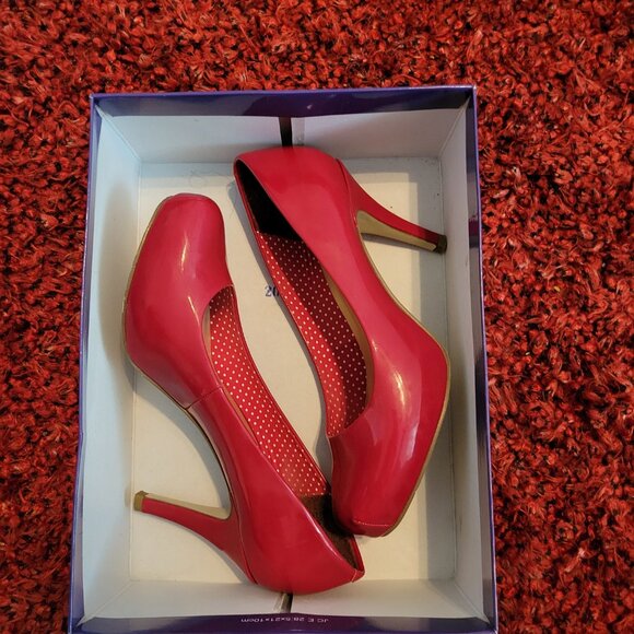 Pumps - Picture 3 of 3